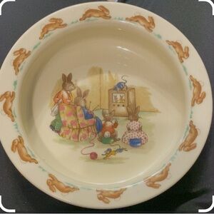 4/100 Vintage Bunny Themed Ceramic Bowl